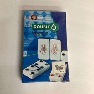 New in cellophane Welcome to Las Vegas Double 6 Professional Color Dot Dominoes